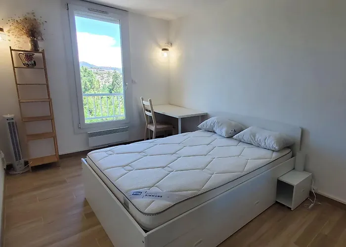 Spacious T4 With Sea And Esterel Views Saint-Raphaël