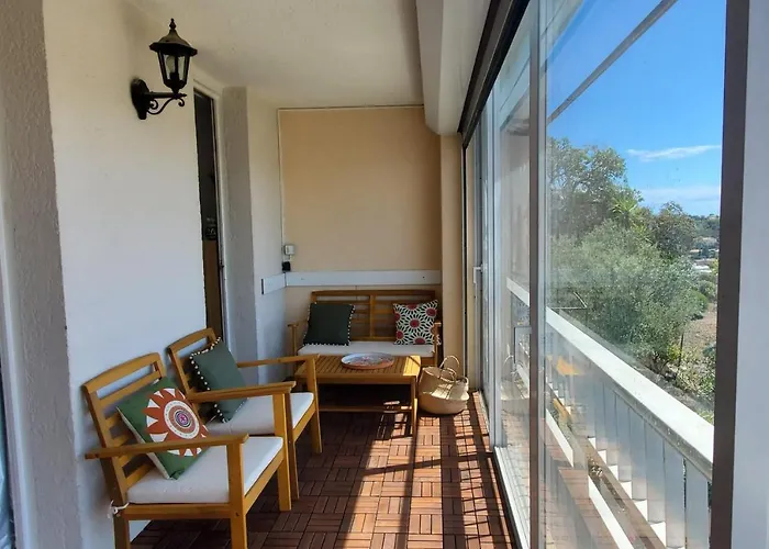 Spacious T4 With Sea And Esterel Views Apartament