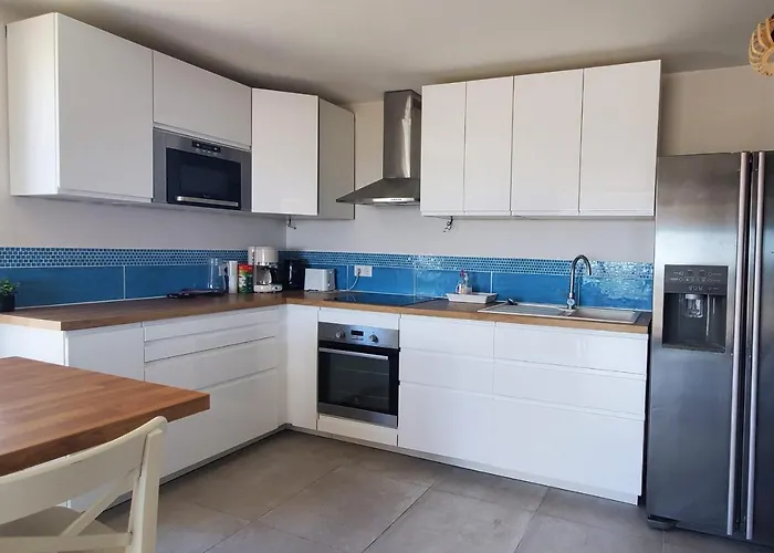 Spacious T4 With Sea And Esterel Views アパート Saint-Raphaël