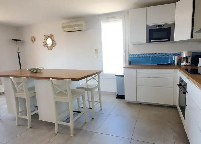 Spacious T4 With Sea And Esterel Views